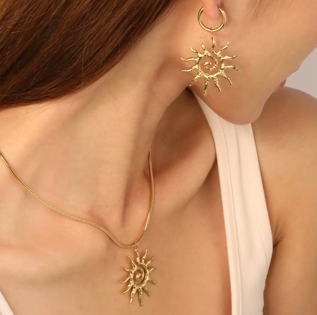 Mom Oversized sun pendant Necklace