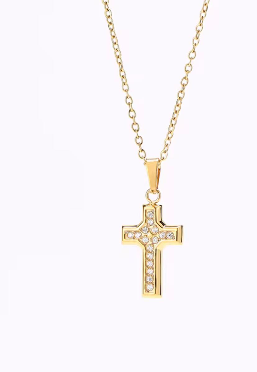 Carolina Cross Pendant Necklace Gold